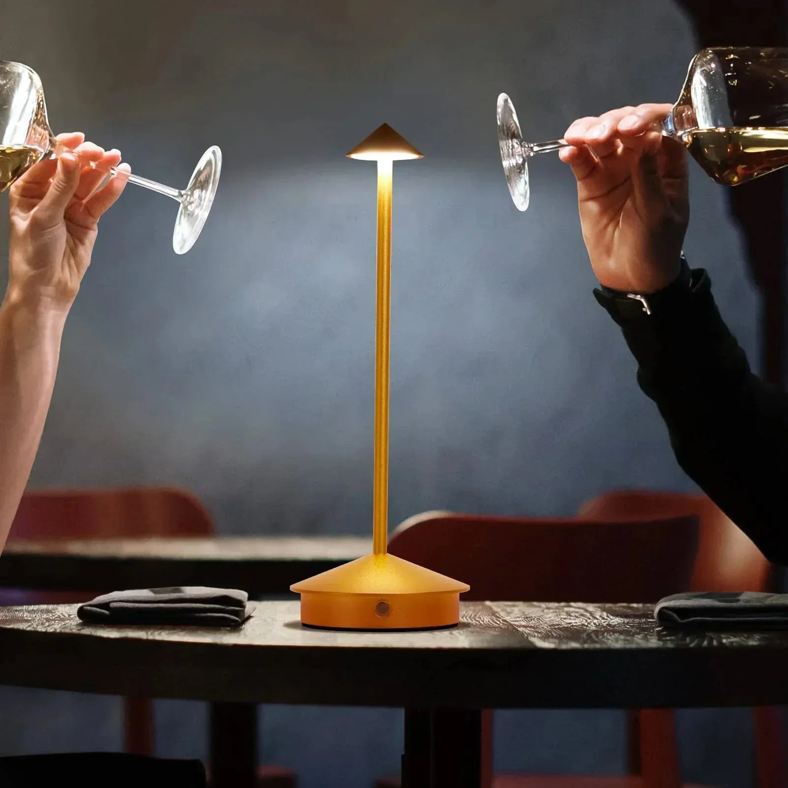 MARY– TABLE LAMP
