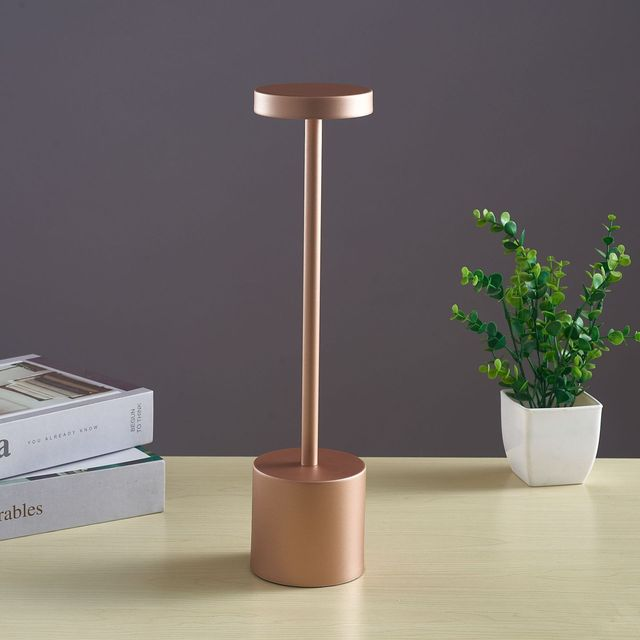 GRANT – IRON LAMP