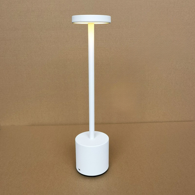 GRANT – IRON LAMP