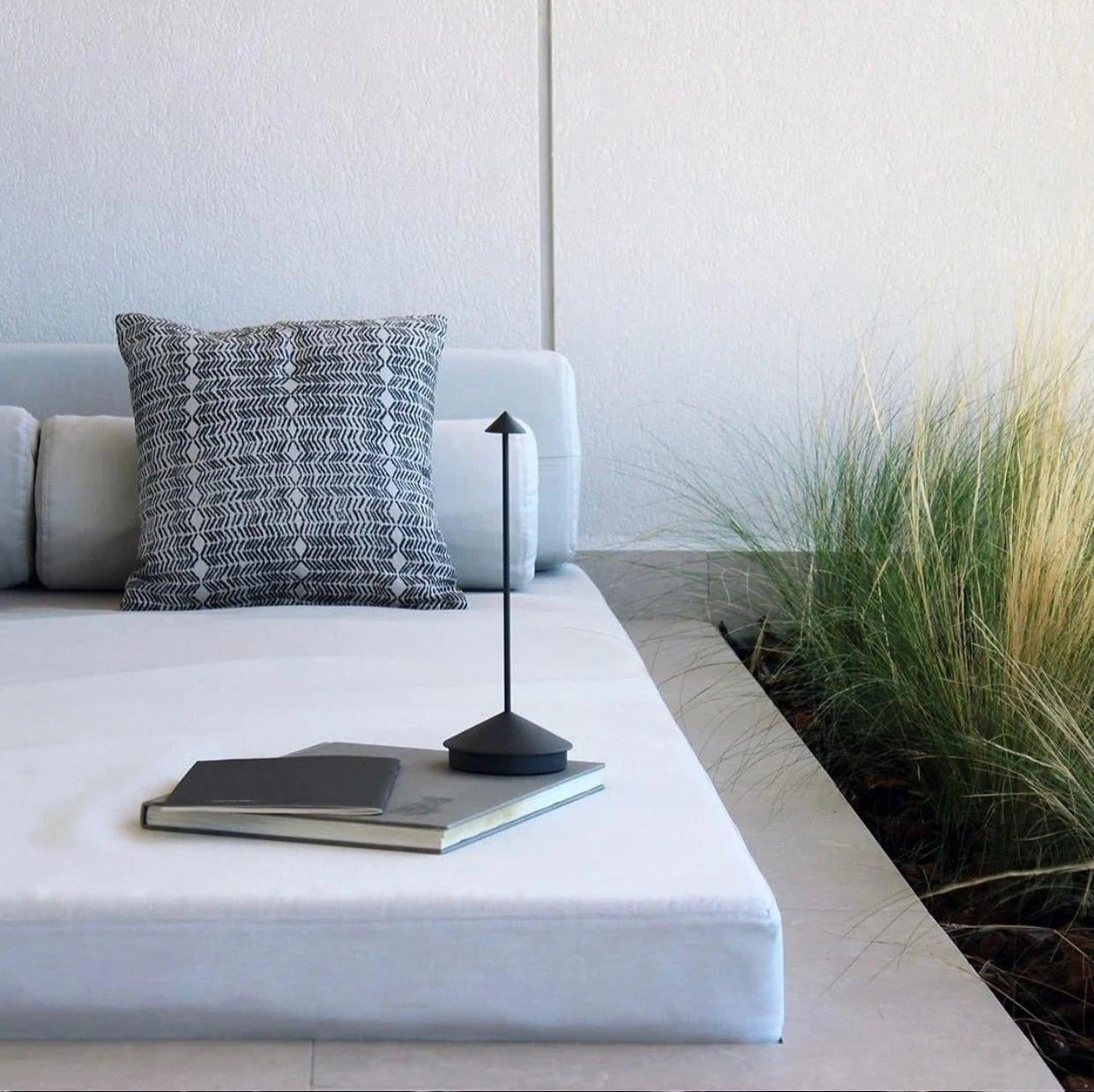 MARY– TABLE LAMP